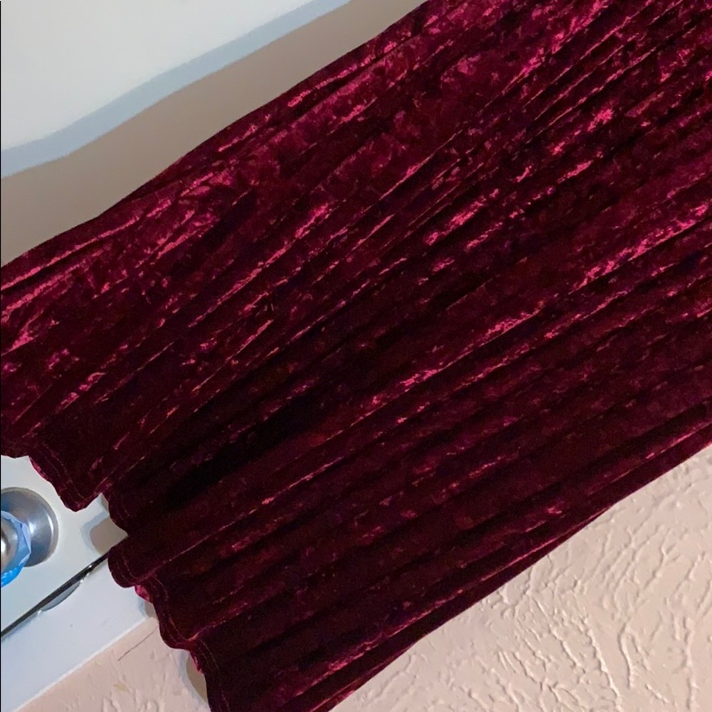 Dress - Picture 3 of 3